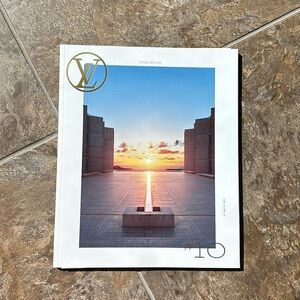 Louis Vuitton The Book #10